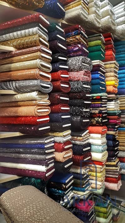 Fabric shop for sale, 14m², in a prime location opposite Gama School, with a 5% down payment and installments up to 7 years. b. m