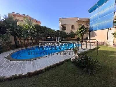 فيلا - 4 غرف نوم -  ‎أرضي +ا ول + روف -  متشطبه و مفروشه بالكامل بالتكييفات - النرجس - القاهرة الجديدة