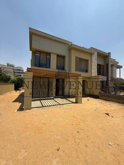 توين هاوس اربع غرف نوم  وغرفة مربية  خمس حمامات بأقل مقدم  للبيع في سوديك فيليت Sodic Villette
