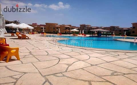 شاليه للبيع مفروش بالاجهزة والتكييفات فيو حمام سباحة - أكواريوس ( منطقة الياسمين ) -العين السخنه