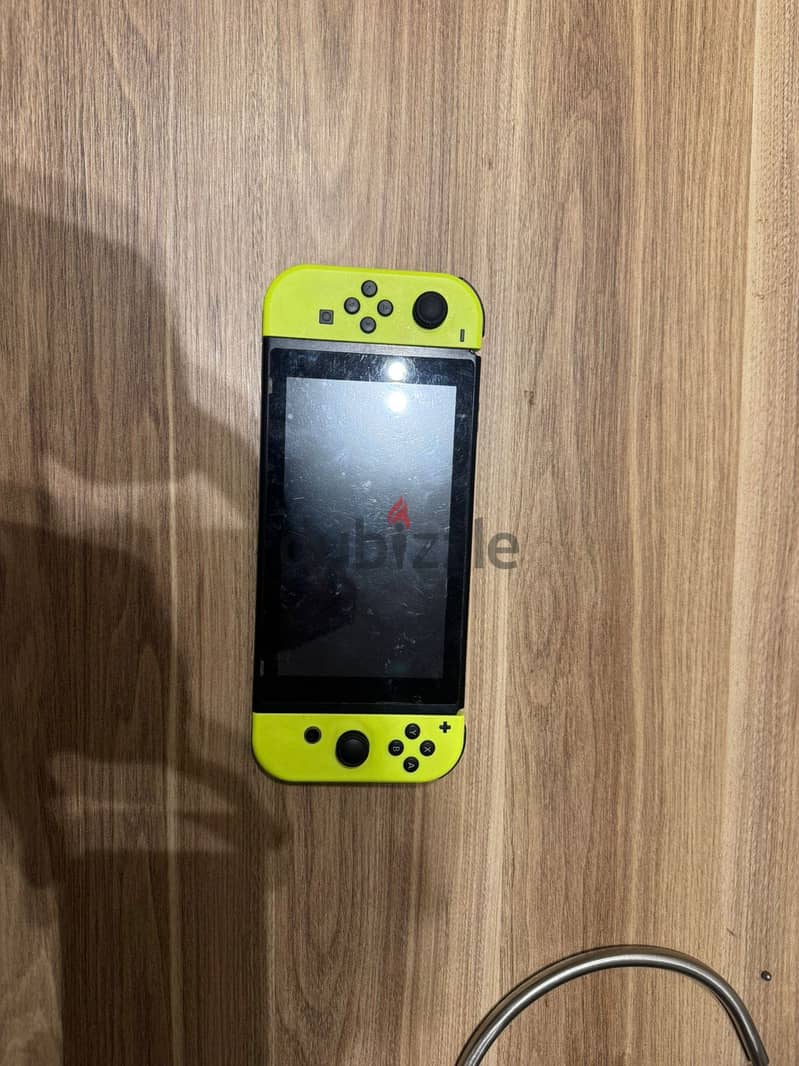Nintendo switch + joy con +cover 2