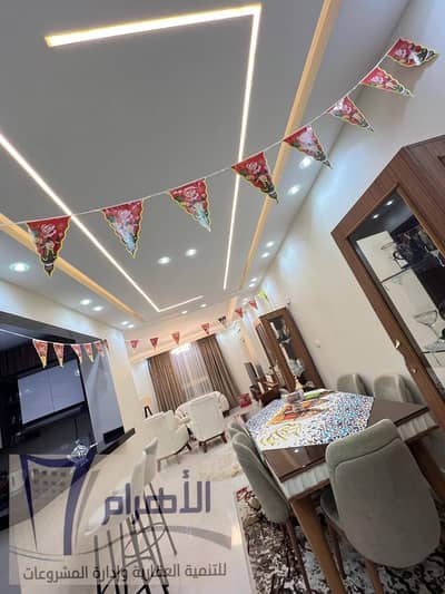 إكسترا سوبر لوكس أمام فندق سياج بيراميدز اللبيني هرم الرئيسي للبيع