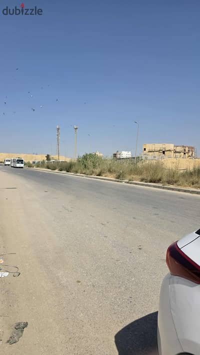 ارض مصنع للبيع التجمع الخامس المنطقه الصناعيه نشاط هندسى مساحه 2450متر على الشارع الرئيسى