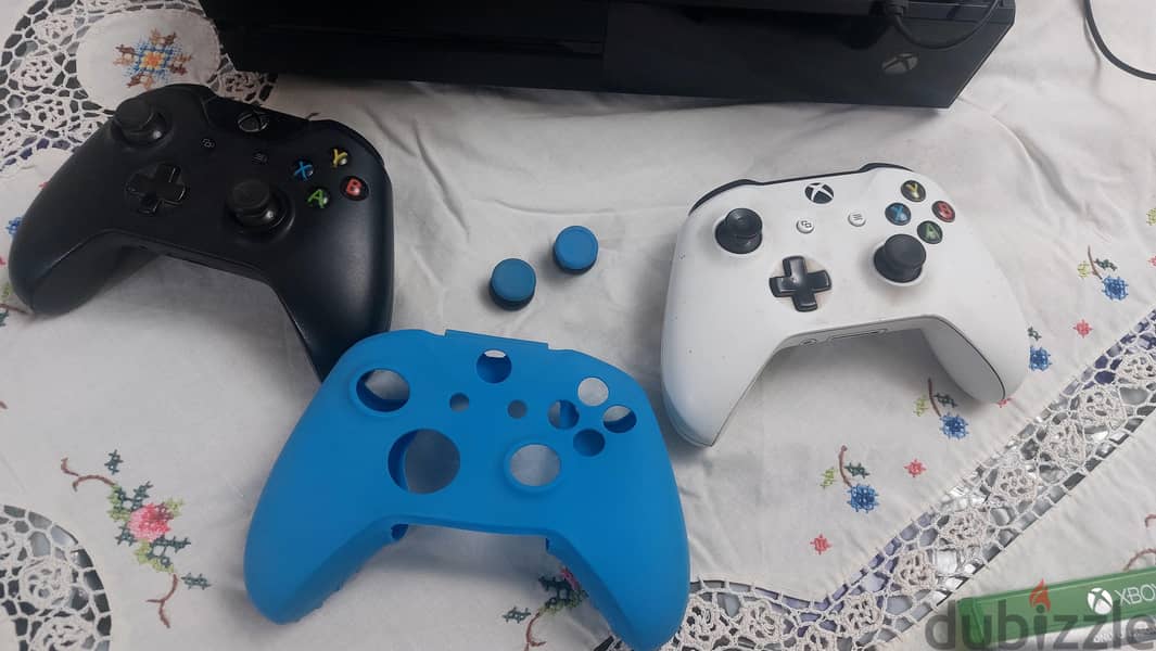 Xbox one good condition 3