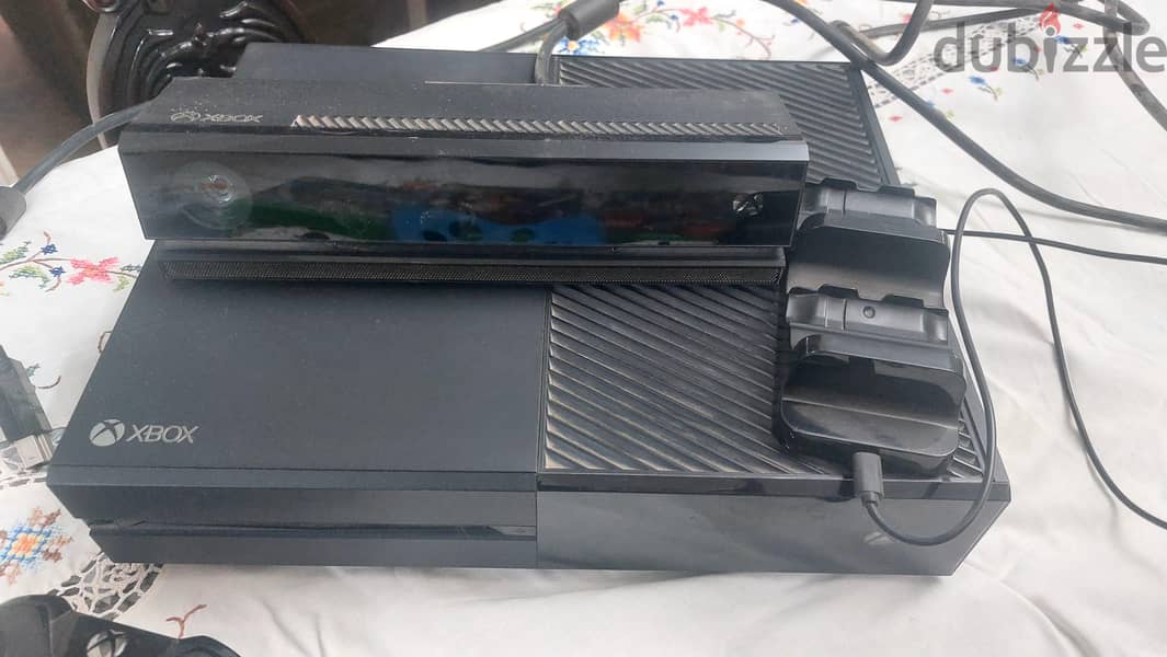 Xbox one good condition 4
