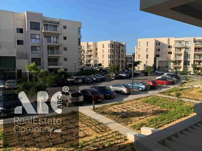شاليه لقطه للبيع مارينا ويست مراسي الساحل الشمالي ٢ غرفه أمام المارينا مباشر بحري صريح/ marasii north coast