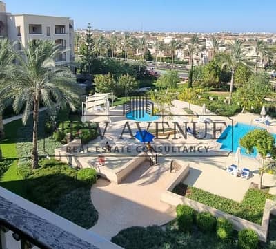 شاليه للبيع فى كاتانيا مراسى الساحل الشمالي Catania Marassi Emaar North coast فيوعلي حمام السباحه بحري مفروش بالكامل بخزائن مطبخ وأجهزة كهربائية