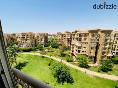شقة 327م للبيع بمدينتي نموذج 700 تشطيب سوبر لوكس إطلالة على أكبر وايد جاردن والنادي موقع مميز بحري شرقي قرب الخدمات madinaty