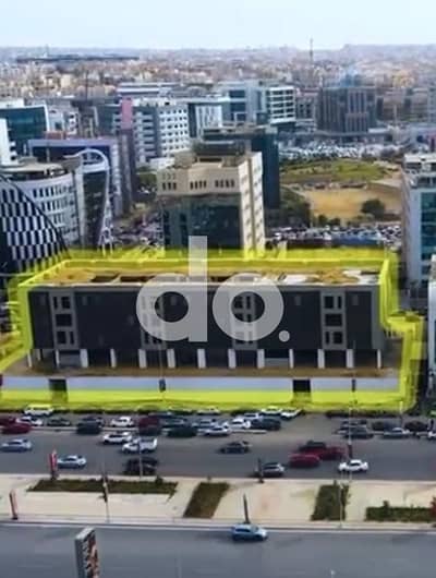 محل تجاري دور أرضى للإيجار بمساحة ٢١٨ مترًا مربعًا على شارع التسعين الشمالي القاهرة الجديدة التجمع الخامس