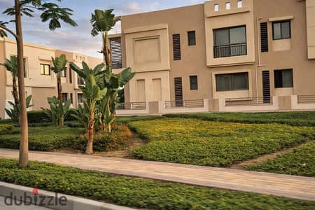 تاون هاوس للبيع بالتقسيط فى كمبوند تاج سيتى - التجمع الخامس - TAJ CITY