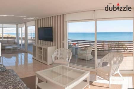 Chalet for sale at a bargain price in Marina 8, North Coast. Panoramic view of the sea and lagoon. Direct access. Distinguished chalet, fully finished
