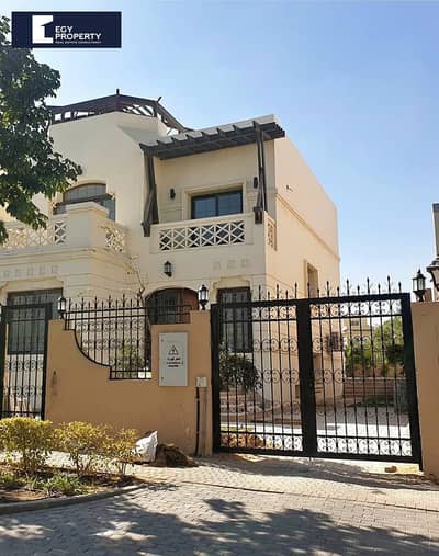 باطلالة خيالية فيلا جاهزة للمعاينة  للبيع في كمبوند هايد بارك التجمع - القاهرة الجديدة