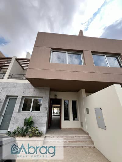 For sale town house villa 357 sqm immediate delivery super lux finishing Palm Parks compound Palm Hills Sheikh Zayed
