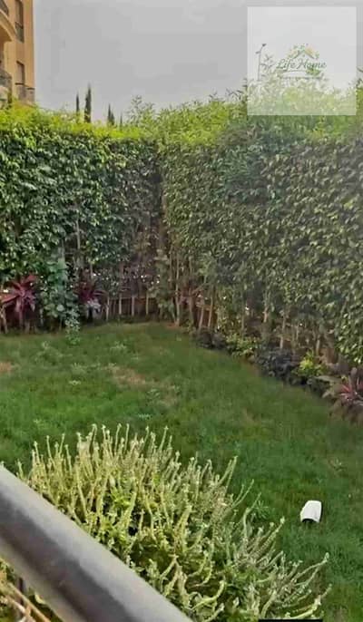 3-bedroom ground-floor apartment with garden for rent under the new law in Al Rehab City at a special price