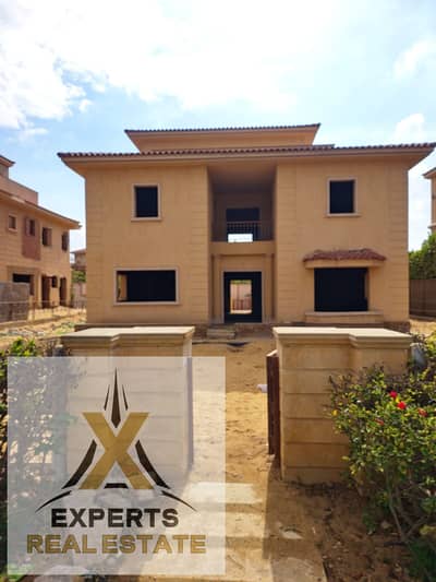 فيلا مستقلة للبيع في مدينتي  نموذج E  إطلالة مباشرة على البحيرات
