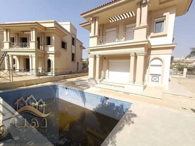 فيلا d3 للبيع تشطيبات فندقية على اعلى مستوى بحمام سباحة فيو وايد جاردن  ارض عدلة خالصة المستحقات الماليةفى مدينتى القاهرة الجديدة madianty. newcairo