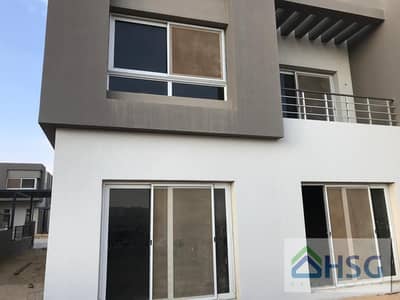 town house corner 307m in Etapa El Sheikh Zayed
