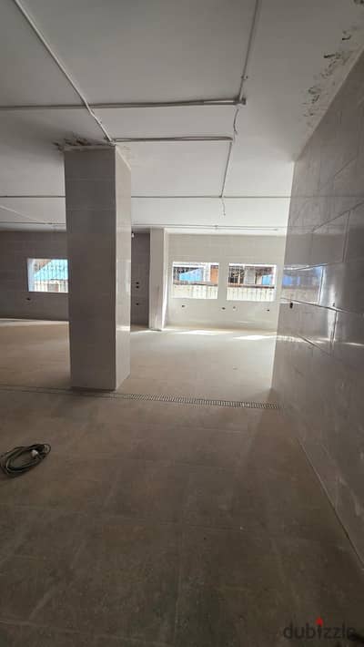 مصنع هندسى للايجار التجمع الخامس المنطقه الصناعيه بدروم مصنع مساحه 300متر موقع مميز مطلوب 75 الف