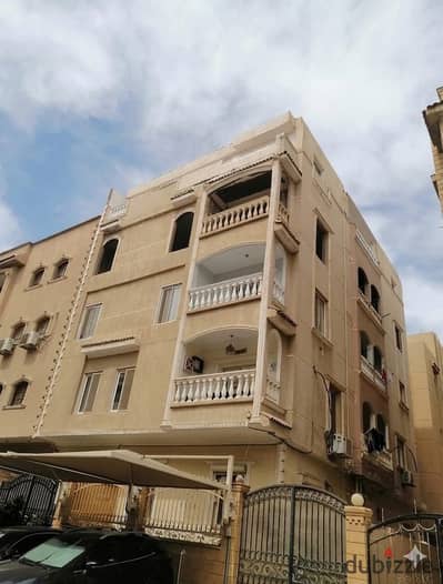 شقة للبيع في المستثمرين الجنوبية 220م تشطيب لوكس