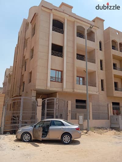 عمارة بمساحة أرض 260 م بيع الاندلس العائلي التجمع الخامس