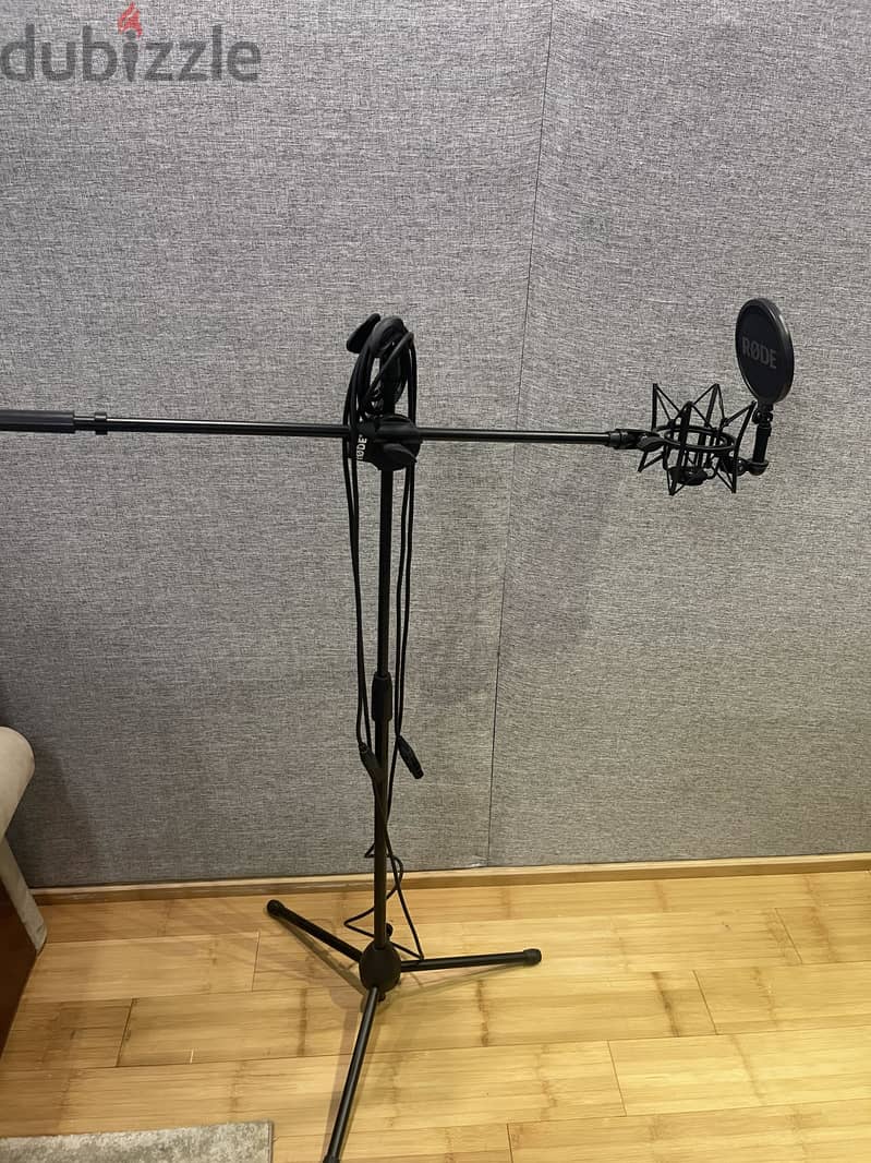 Rode nt1a 5th gen + stand 2