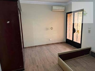 فرصه للايجار في الرحاب 3نوم ارضي بحديقه تشطيبات خاصه بها تكيفات ومطبخ