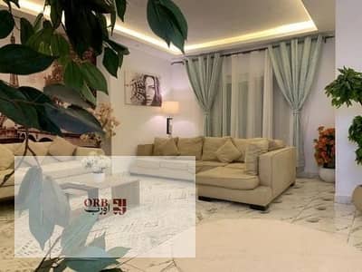 شاليه للبيع بمساحة 127متر + جاردن 42متر، في أزها الساحل الشمالي، فيو لاجون مفتوح دور أرضي، مع تشطيب كامل، مع استلام فوري، داخل كمباوند كامل الخدمات.