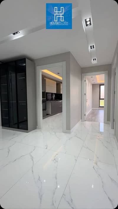 Prime Location Apartment in the Heart of the Gathering with a Down Payment of 310 thousand and installments over 10 years - The Crest Il Cazar