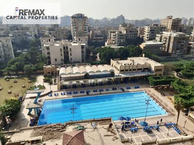 لعشاق السكن الراقى والرفاهيه والاستثمار للبيع شقه مميزه فى قلب ميدان روكسي