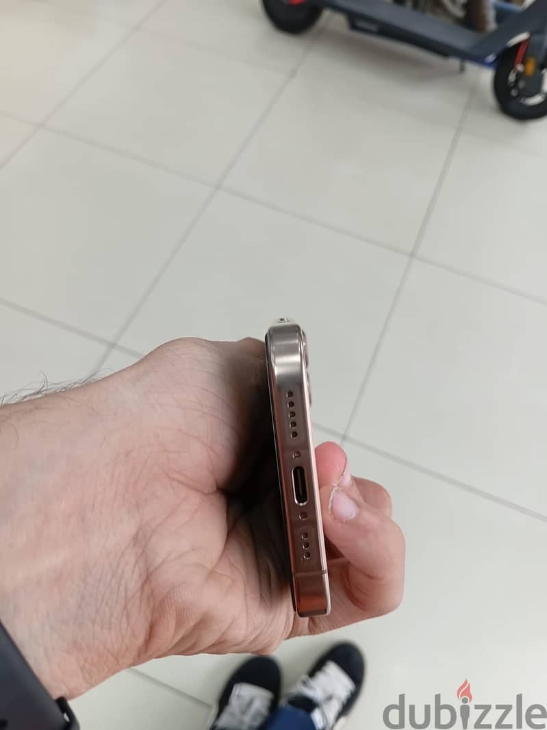 iPhone 16 pro 256g 1