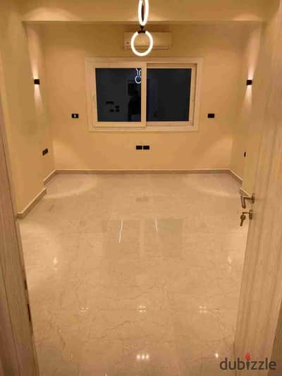 Office ground 170m with air conditioning and kitchen for rent in Zamalek