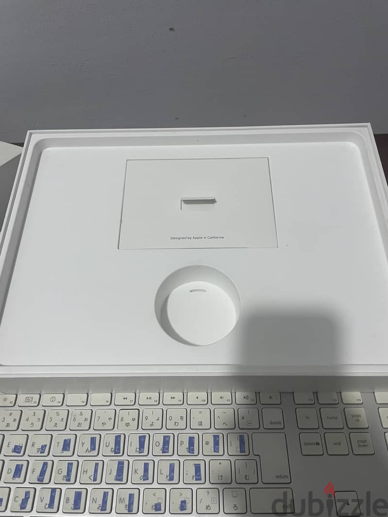 MacBook pro like new 1