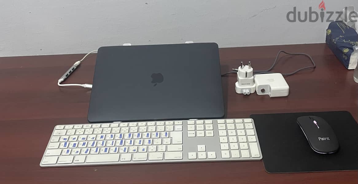 MacBook pro like new 4
