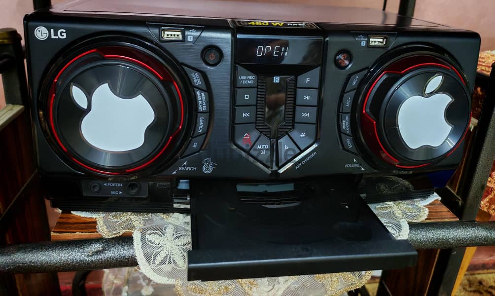 LG XBOOM CJ 44 7
