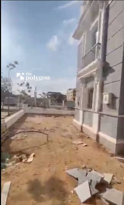 ٣ غرف شقة للبيع ارضي بجاردن نصف تشطيب تستلام فوري مساحة متر ١٤٥
