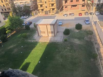 ارخص شقة للبيع بالتجمع  من المالك مباشرة  أمام مسجد المصطفى