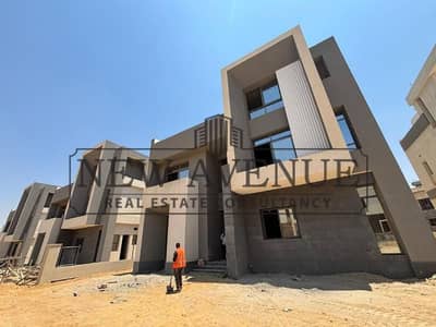 فيلا مستقلة بإطلالة على البحيرة بأقل مقدم للبيع في موقع متميز في سعادة Saada new Cairo من تطوير شركة هورايزون فيلا مستقلة بإطلالة على البحيرة بأقل مقدم للبيع في موقع متميز في سعادة Saada new Cairo من تطوير شركة هورايزون