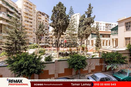 مرخصة تصلح سكني او اداري شقة للبيع في محرم بك