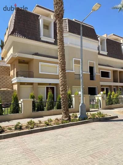 فيلا كورنر ارضي و اول و روف فيو لاند سكيب  land scape  للبيع في كمبوند سراي sarai علي طريق السويس بجوار مدينتي