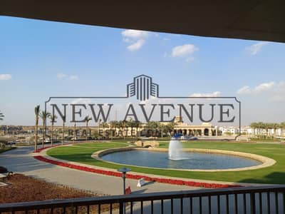 شقة إيجار فيو نافورة مفروشة جاهزة بموقع مميز فى Fountain side Residence uptown Cairo