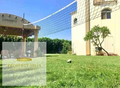 Immediate delivery at an old price, standalone villa 632sqm in New Cairo, North Investors Area, near The Waterway and Rehab.