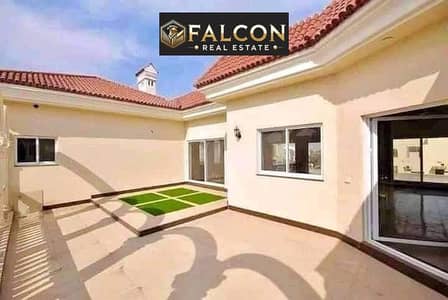 كورنر لوكيشن اس فيلا للبيع في سراى   S-Villa بجوار مدينتي ودقايق ل AUC مدخل خاص للفيلا كامله الخصوصيه  new cairo