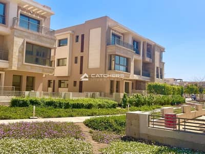 شقة للبيع في التجمع الخامس بجانب الجامعة الامريكية بخصم كاش 50% لفترة محدودة جدا