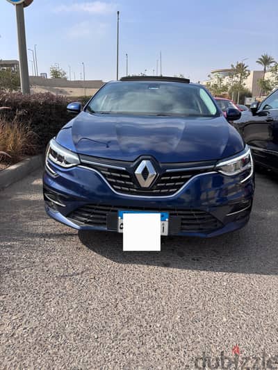 للبيع لدواعي السفر رينو ميجان موديل 2022
