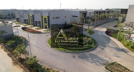 مبنى إداري مستقل للبيع في ديستريكت 5 – مراكز