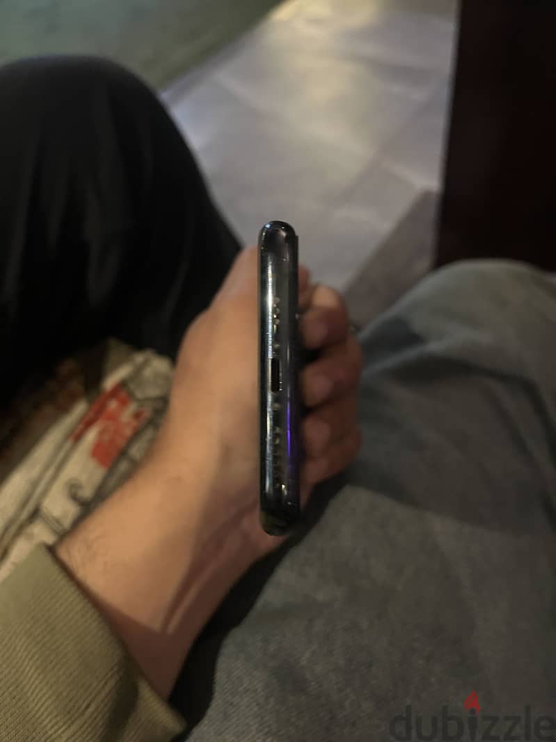 iphone 11 pro 4