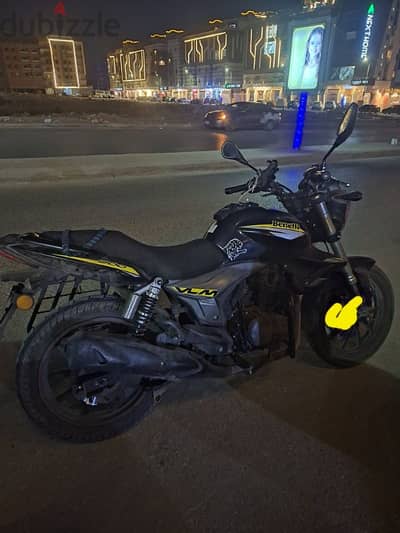 بينيلي vlm 200 (2025)