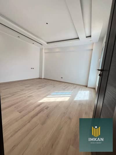 Fully finished apartment for sale with installments over 15 years, sea view, in the Talala compound by Madinet Misr for Housing and Development || Tal
