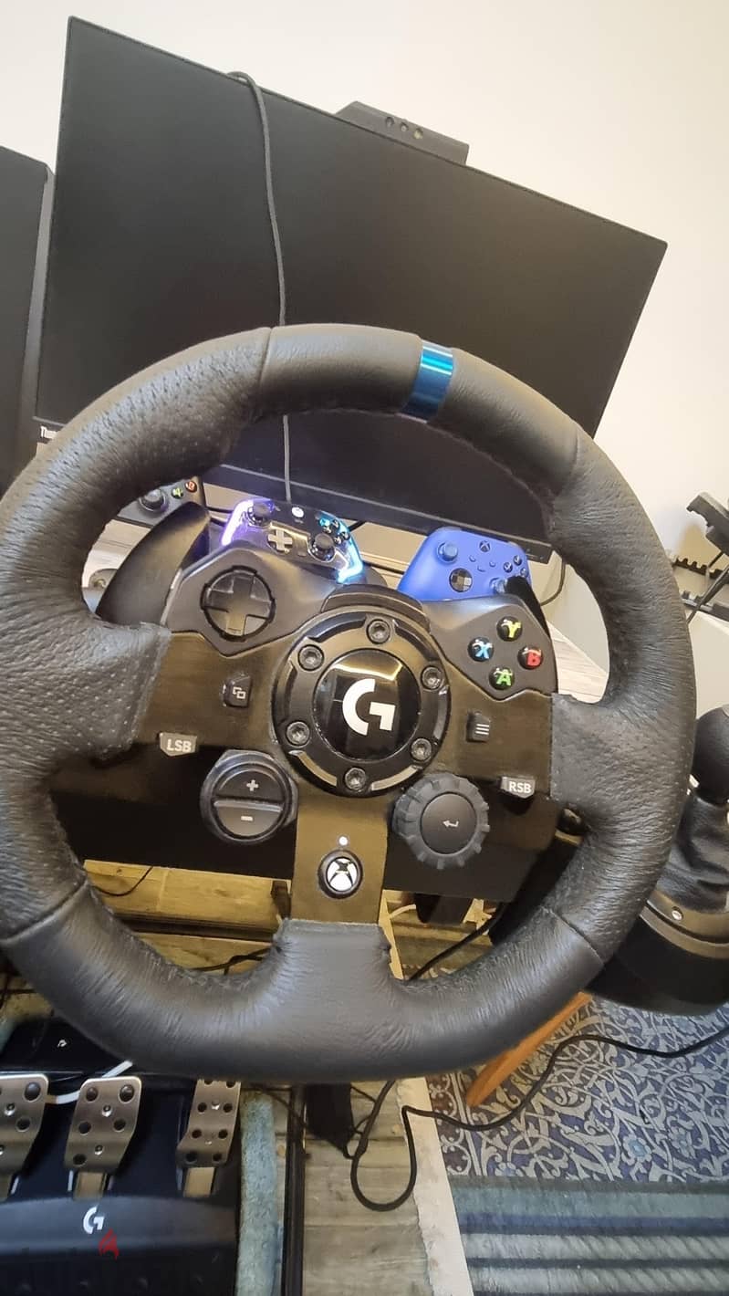 Logitech Xbox and PC stearing wheel 7
