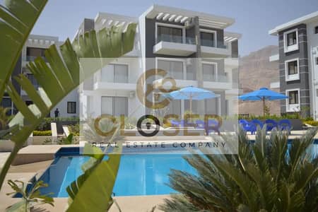 شاليه غرفه باقل سعر في السخنه في قريه جي باي G _ bay فيو خرافي علي البحر او اللاجون بأفضل سعر